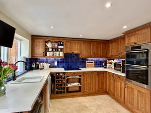 Breakfast Kitchen- click for photo gallery